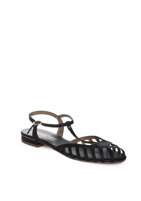 black stromboli flat sandal AQUACLARA | STROMBOLI 20VIT-NERO